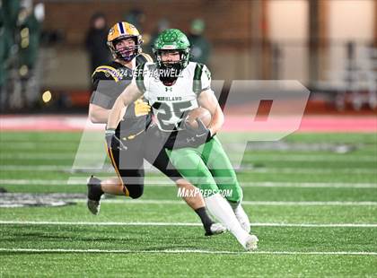 Thumbnail 3 in Highland vs. Avon (OHSAA Division 2 Regional Final) photogallery.