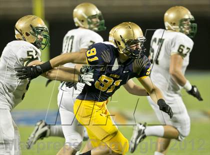 Thumbnail 3 in Lincoln vs. St. Thomas Aquinas (FHSAA 7A Final) photogallery.