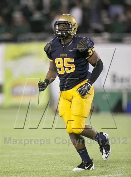 Thumbnail 1 in Lincoln vs. St. Thomas Aquinas (FHSAA 7A Final) photogallery.