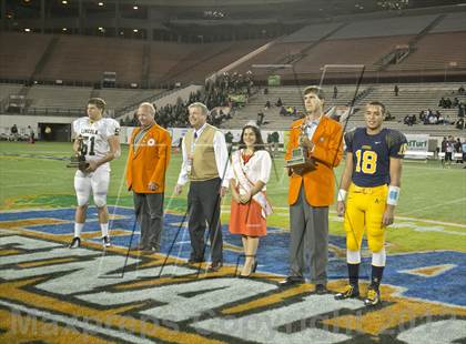 Thumbnail 2 in Lincoln vs. St. Thomas Aquinas (FHSAA 7A Final) photogallery.