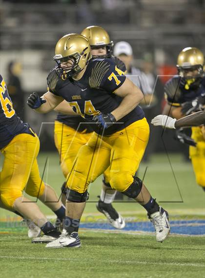 Thumbnail 1 in Lincoln vs. St. Thomas Aquinas (FHSAA 7A Final) photogallery.