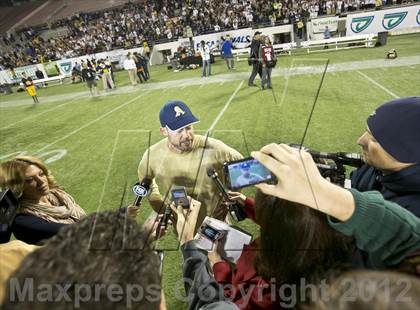 Thumbnail 1 in Lincoln vs. St. Thomas Aquinas (FHSAA 7A Final) photogallery.