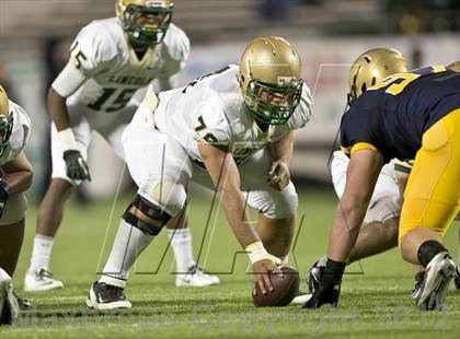 Thumbnail 1 in Lincoln vs. St. Thomas Aquinas (FHSAA 7A Final) photogallery.