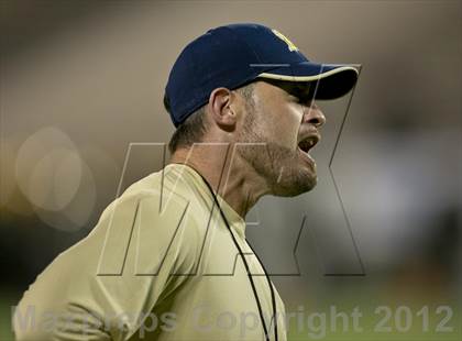 Thumbnail 1 in Lincoln vs. St. Thomas Aquinas (FHSAA 7A Final) photogallery.