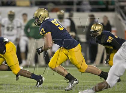 Thumbnail 2 in Lincoln vs. St. Thomas Aquinas (FHSAA 7A Final) photogallery.