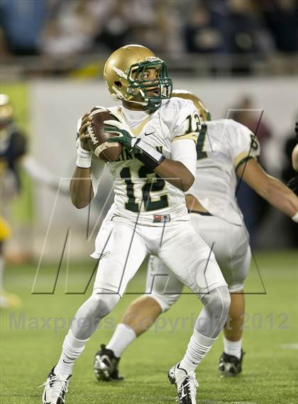Thumbnail 1 in Lincoln vs. St. Thomas Aquinas (FHSAA 7A Final) photogallery.