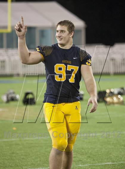 Thumbnail 3 in Lincoln vs. St. Thomas Aquinas (FHSAA 7A Final) photogallery.
