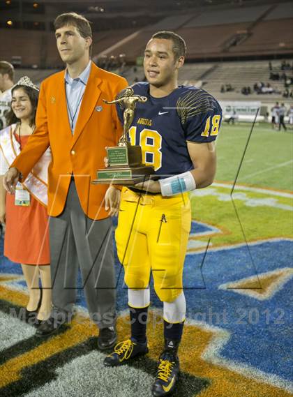 Thumbnail 3 in Lincoln vs. St. Thomas Aquinas (FHSAA 7A Final) photogallery.