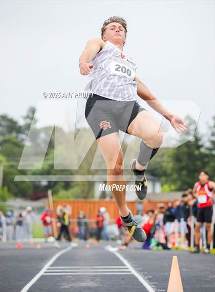 Thumbnail 1 in Bryan Bradley Viking Track Classic (Long Jump) photogallery.