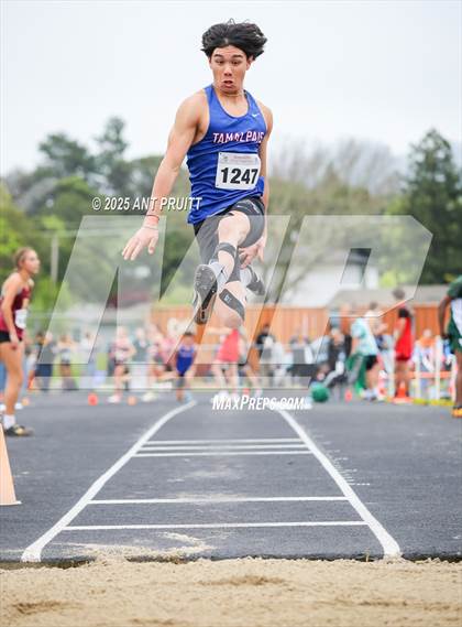 Thumbnail 1 in Bryan Bradley Viking Track Classic (Long Jump) photogallery.