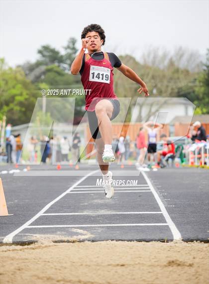 Thumbnail 3 in Bryan Bradley Viking Track Classic (Long Jump) photogallery.