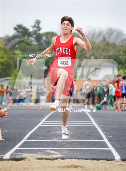 Thumbnail 1 in Bryan Bradley Viking Track Classic (Long Jump) photogallery.