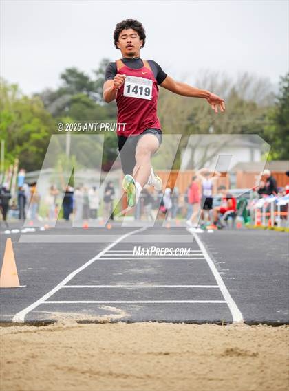Thumbnail 2 in Bryan Bradley Viking Track Classic (Long Jump) photogallery.