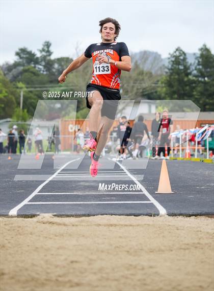 Thumbnail 2 in Bryan Bradley Viking Track Classic (Long Jump) photogallery.