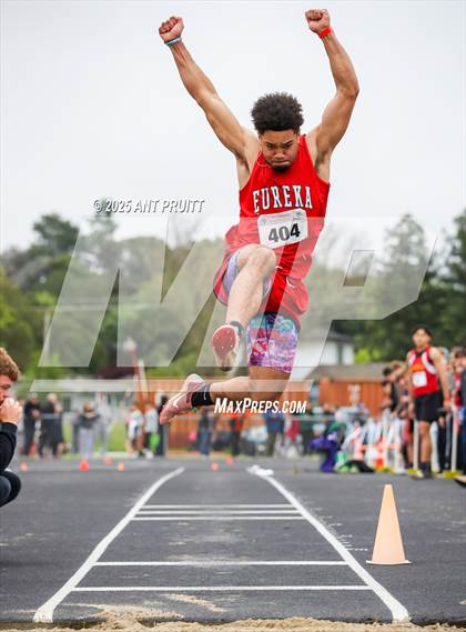 Thumbnail 1 in Bryan Bradley Viking Track Classic (Long Jump) photogallery.