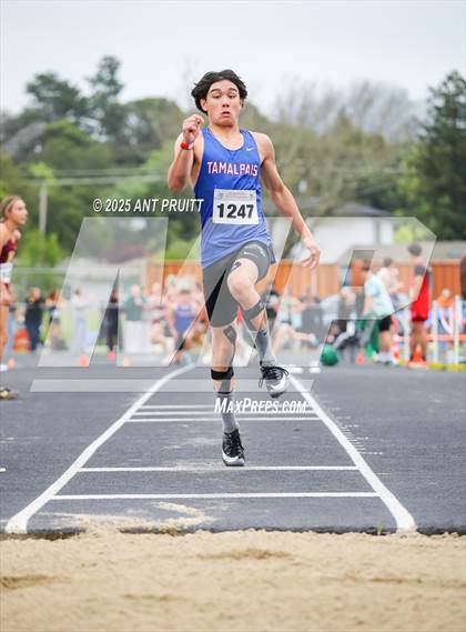 Thumbnail 3 in Bryan Bradley Viking Track Classic (Long Jump) photogallery.