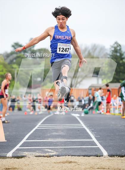 Thumbnail 3 in Bryan Bradley Viking Track Classic (Long Jump) photogallery.