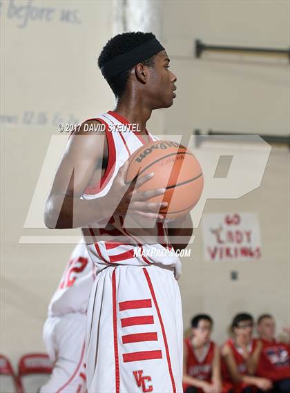 Thumbnail 2 in Lindhurst vs. Victory Christian (Viking Classic) photogallery.
