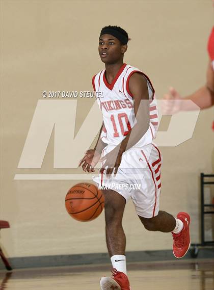 Thumbnail 2 in Lindhurst vs. Victory Christian (Viking Classic) photogallery.