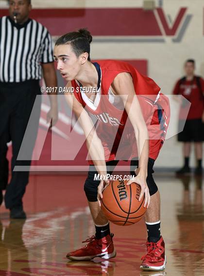 Thumbnail 3 in Lindhurst vs. Victory Christian (Viking Classic) photogallery.