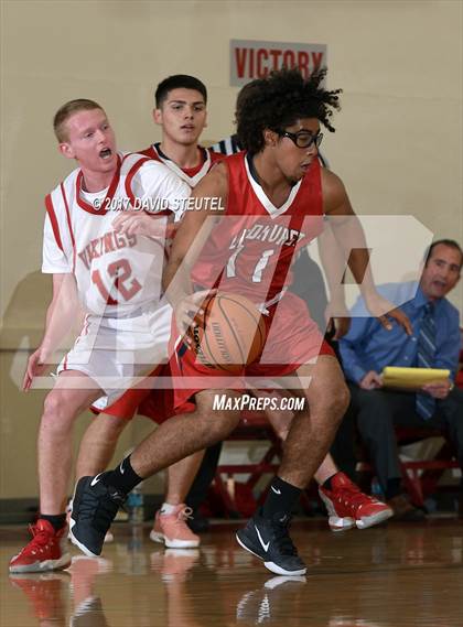 Thumbnail 3 in Lindhurst vs. Victory Christian (Viking Classic) photogallery.