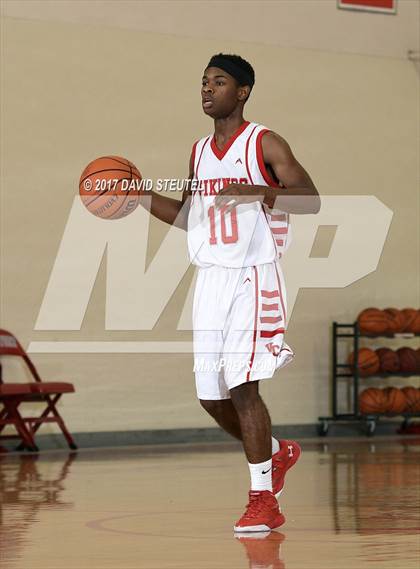 Thumbnail 1 in Lindhurst vs. Victory Christian (Viking Classic) photogallery.