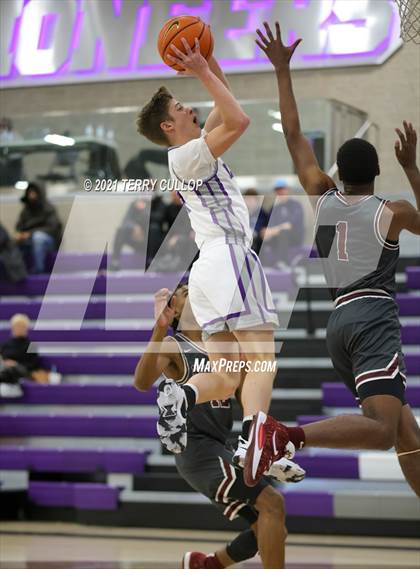 Thumbnail 3 in Norland vs. Lehi (Lehi Holiday Hoopfest) photogallery.