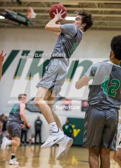 Thumbnail 1 in Woodgrove @ Loudoun Valley photogallery.