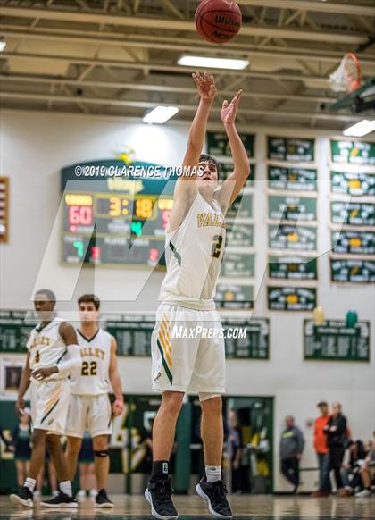 Thumbnail 3 in Woodgrove @ Loudoun Valley photogallery.