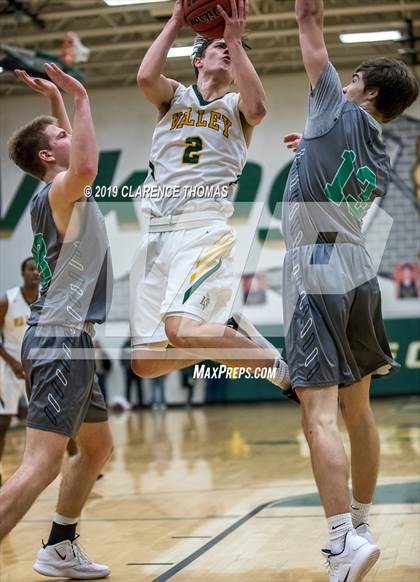 Thumbnail 2 in Woodgrove @ Loudoun Valley photogallery.