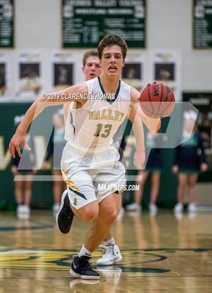 Thumbnail 1 in Woodgrove @ Loudoun Valley photogallery.