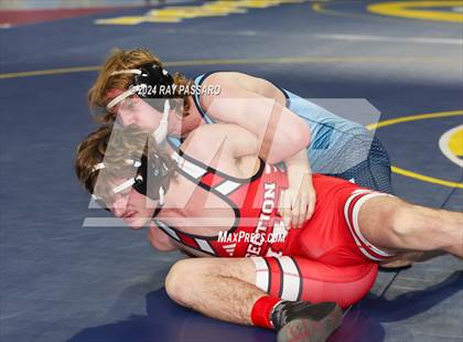 Thumbnail 3 in NYSPHSAA Wrestling Championships - Round 1 (101 lbs - 160 lbs) photogallery.