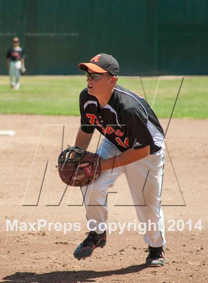 Thumbnail 2 in Moreau Catholic vs. Arcata (CIF NCS Division 4 Playoff) photogallery.
