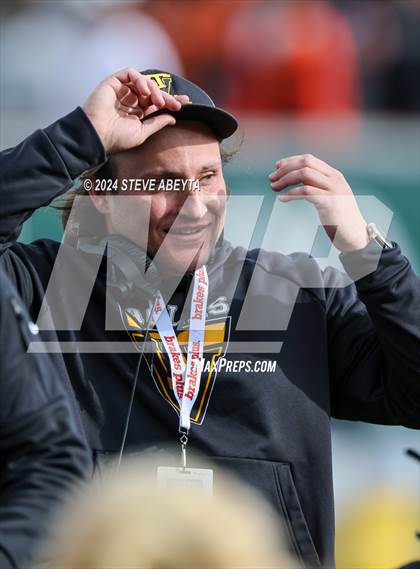 Thumbnail 2 in Mead vs. Thompson Valley (CHSAA 3A Championship) photogallery.