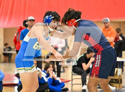 Thumbnail 2 in El Cajon Invitational photogallery.