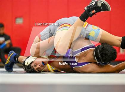Thumbnail 2 in El Cajon Invitational photogallery.