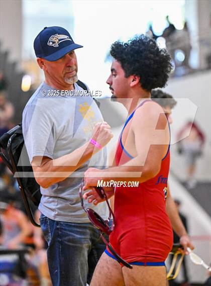 Thumbnail 2 in El Cajon Invitational photogallery.