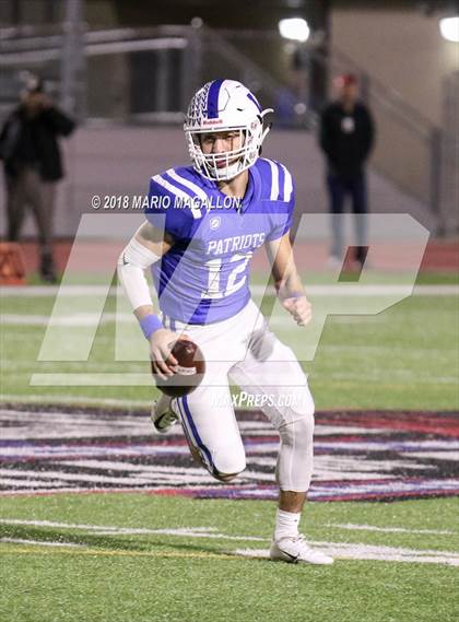 Thumbnail 2 in Victoria East vs Veterans Memorial (UIL 5A Bi-District Playoff) photogallery.