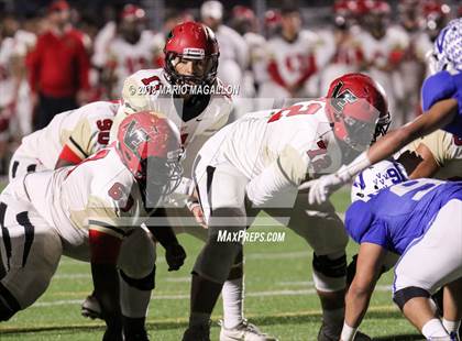 Thumbnail 1 in Victoria East vs Veterans Memorial (UIL 5A Bi-District Playoff) photogallery.