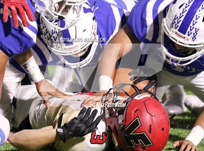Thumbnail 2 in Victoria East vs Veterans Memorial (UIL 5A Bi-District Playoff) photogallery.