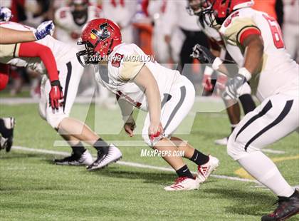 Thumbnail 3 in Victoria East vs Veterans Memorial (UIL 5A Bi-District Playoff) photogallery.