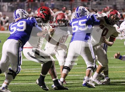 Thumbnail 1 in Victoria East vs Veterans Memorial (UIL 5A Bi-District Playoff) photogallery.