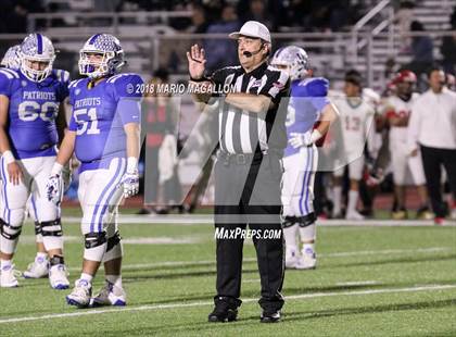 Thumbnail 1 in Victoria East vs Veterans Memorial (UIL 5A Bi-District Playoff) photogallery.