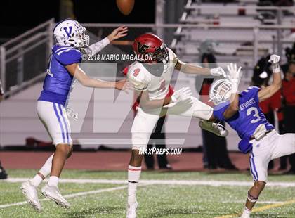 Thumbnail 3 in Victoria East vs Veterans Memorial (UIL 5A Bi-District Playoff) photogallery.