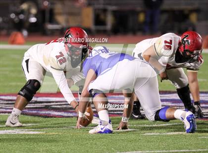 Thumbnail 1 in Victoria East vs Veterans Memorial (UIL 5A Bi-District Playoff) photogallery.