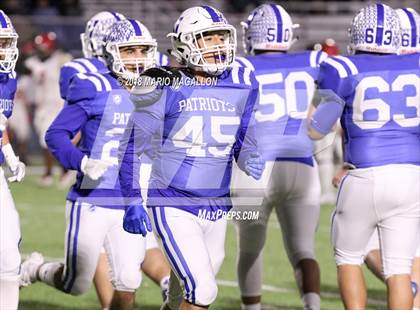 Thumbnail 1 in Victoria East vs Veterans Memorial (UIL 5A Bi-District Playoff) photogallery.