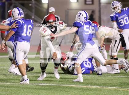 Thumbnail 1 in Victoria East vs Veterans Memorial (UIL 5A Bi-District Playoff) photogallery.
