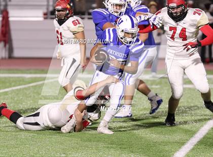 Thumbnail 2 in Victoria East vs Veterans Memorial (UIL 5A Bi-District Playoff) photogallery.