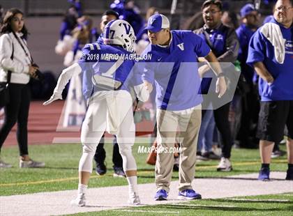 Thumbnail 2 in Victoria East vs Veterans Memorial (UIL 5A Bi-District Playoff) photogallery.