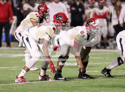 Thumbnail 2 in Victoria East vs Veterans Memorial (UIL 5A Bi-District Playoff) photogallery.